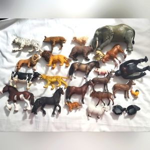 : lot of 24 Schieich T.M, tree house kids, happy kin, funrise,battat Figure Toys